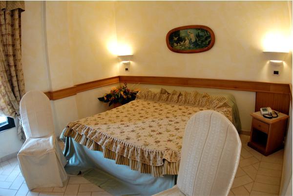 Hotel Pace San Giovanni Rotondo Rom bilde
